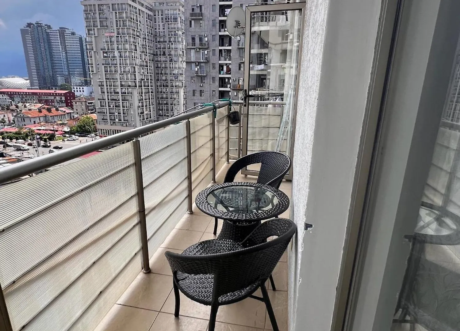Batumi Center 3 Rooms City Side 0*,  Gruzie
